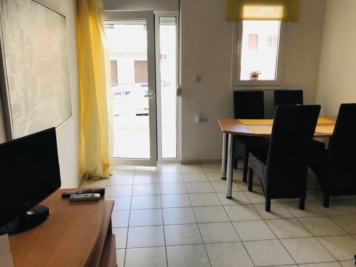 Korona Beach Apartments I Rethymno  ภายนอก รูปภาพ