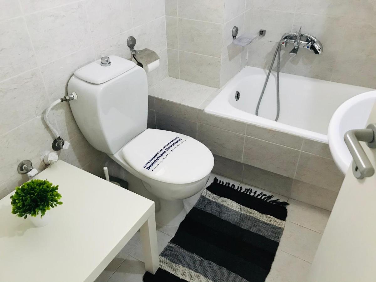 Korona Beach Apartments I Rethymno  ภายนอก รูปภาพ